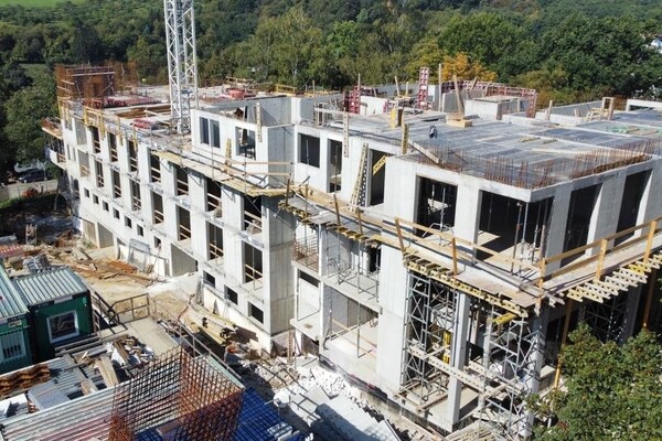 27.9.2023 Věž A již začíná získávat své obrysy